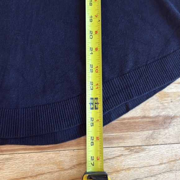 Rag & Bone, Lexie Colorblocked, Dark Navy & White Cut Out, 3/4 Sleeve’s. Large - Picture 12 of 15